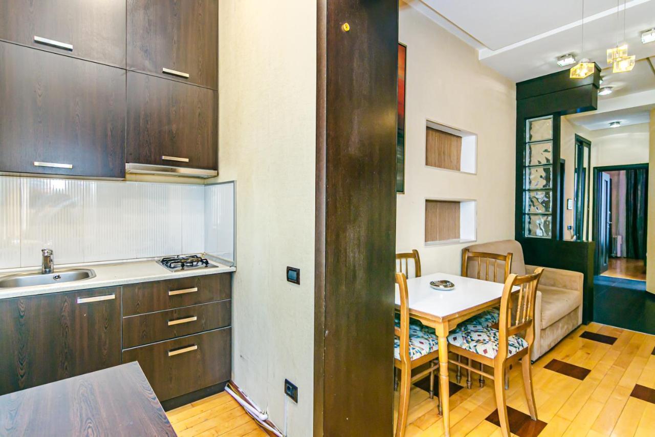Lovely Sweet Apartment Baku Exterior foto